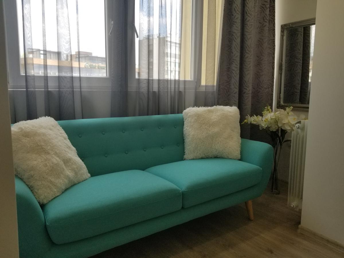 Studio Angel Stan Na Dan Нови Сад Екстериор снимка
